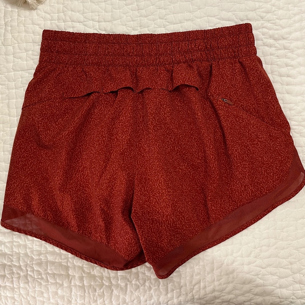 Athleta Mesh Racer Run Short 4" - Picture 3 of 6